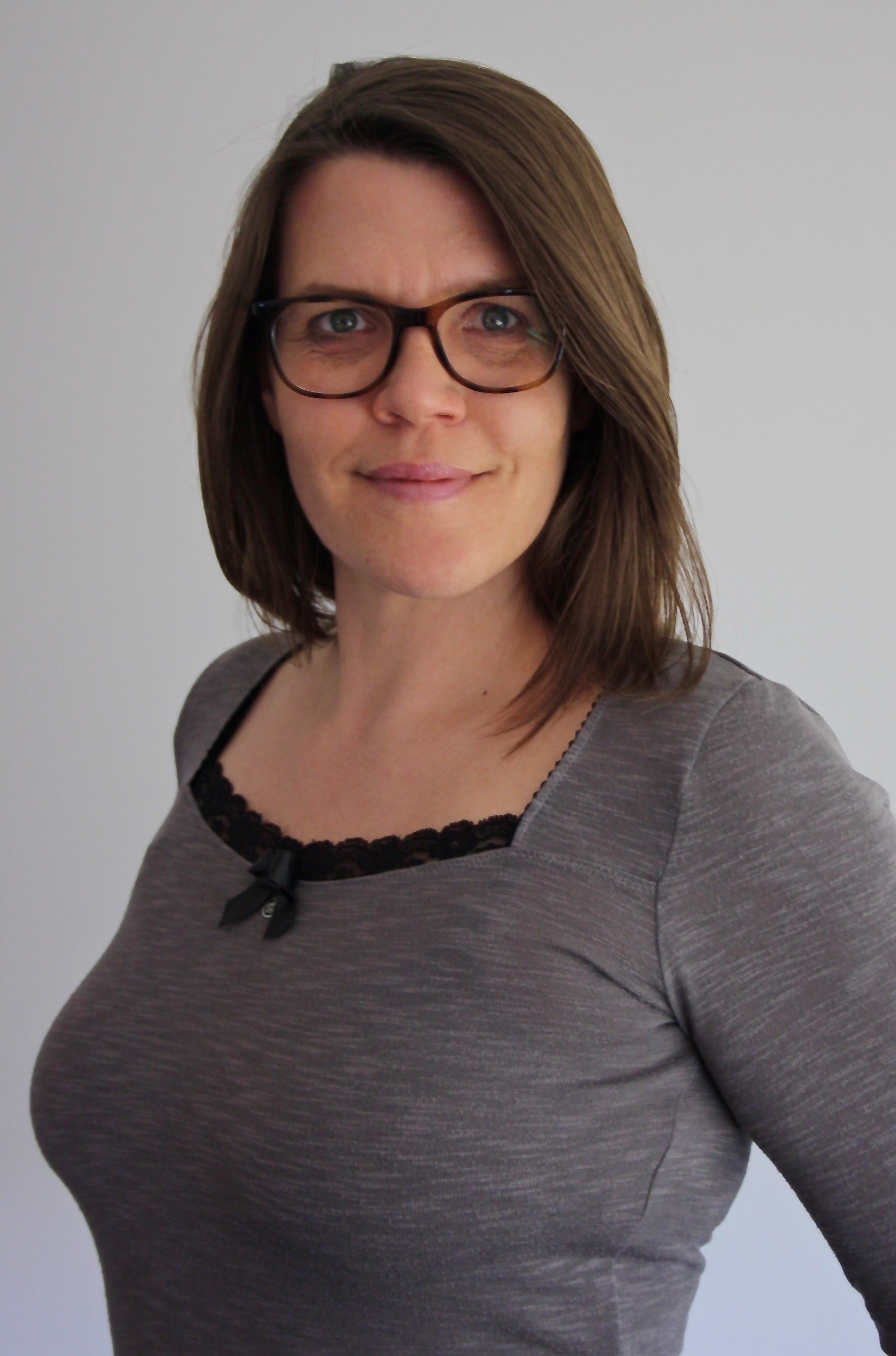 Melanie Schöne Leiterin Doula Ausbildung Melanie Schöne Leiterin Doula Ausbildung MELMIC GmbH